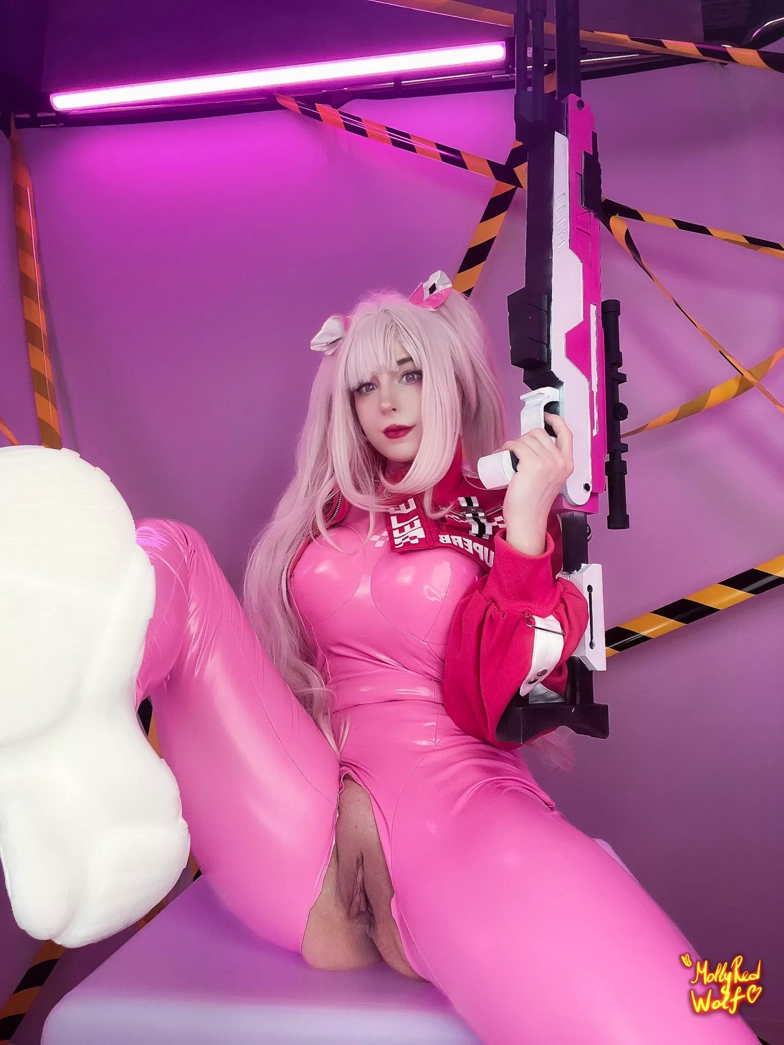 Alice [GODDESS OF VICTORY](Mollyredwolf) posted by MollyRedWolf