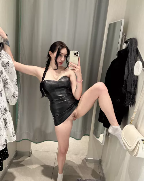 Feeling a little brave by lemon_crush_