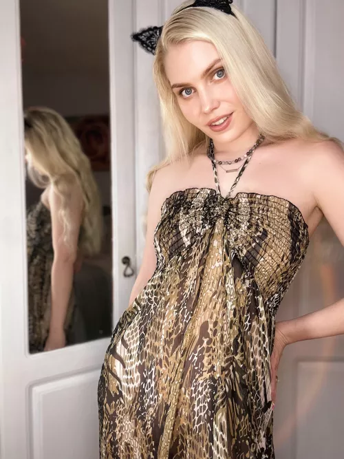 I’m a good Kitty but I do naughty things  by ittybityprettykitty