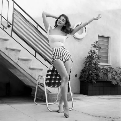 Vikki Dougan (1956) by bil_sabab