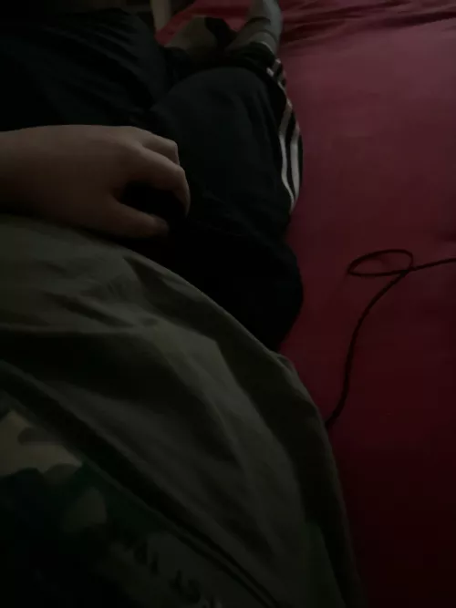 18 older dm me to help me experiment longterm by Emotional-Bed-5213