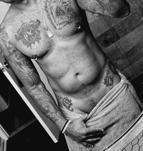 Comment if you like black and white photos [42]  by Askmeanything40