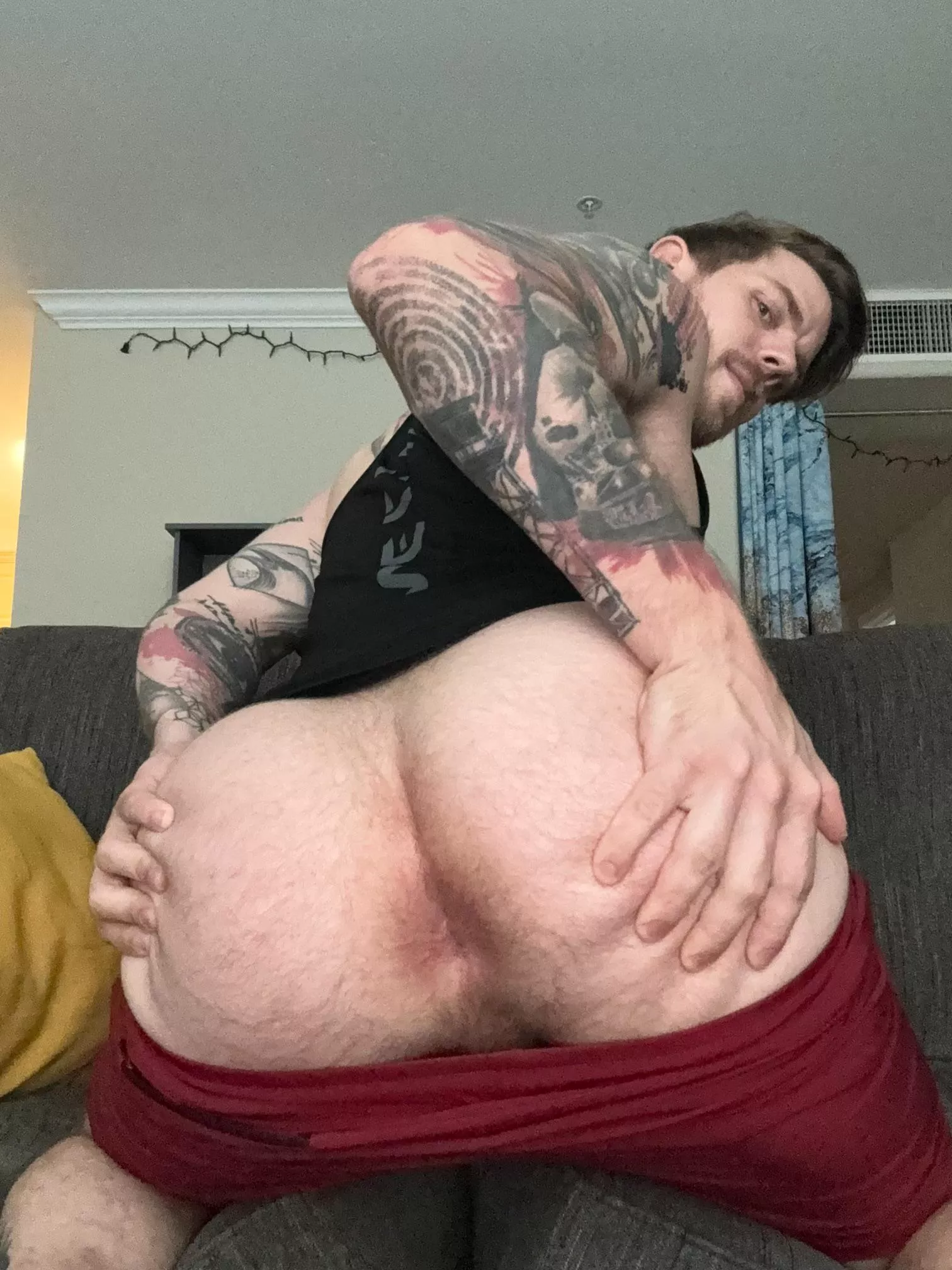 Did I make you stop and look?  posted by hattrickzxxx