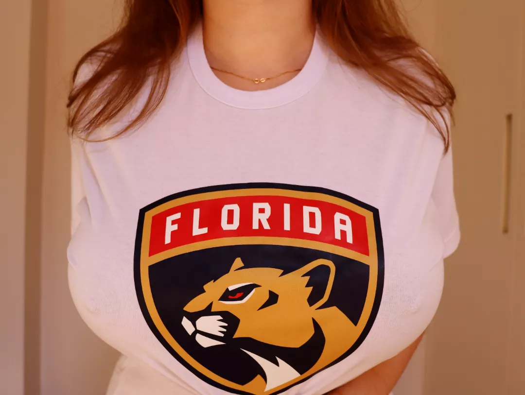 Do you want a couple pillows to watch the game on tonight?  posted by chloebell_98