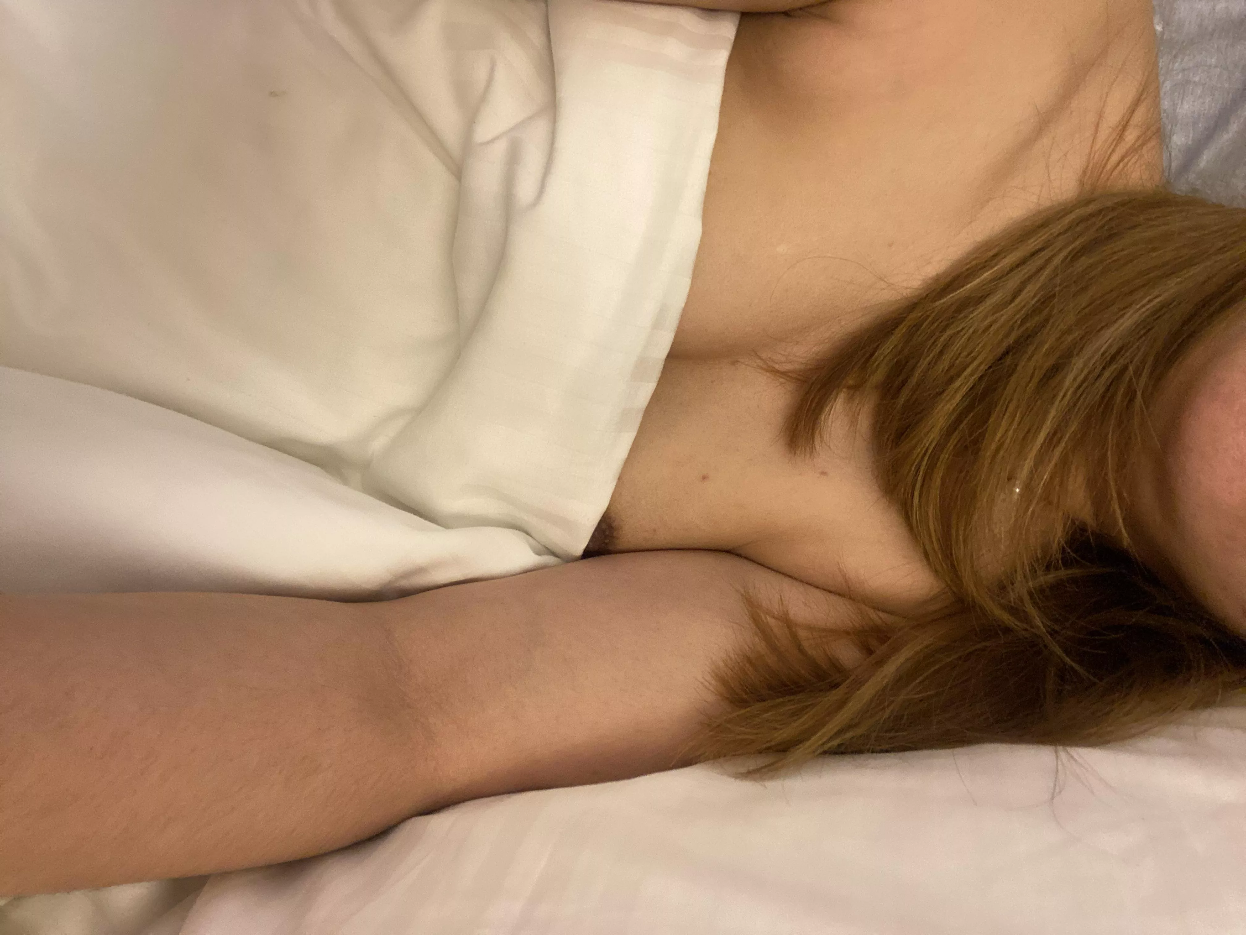 (F) nyt 🫣💤 posted by _IceNinja