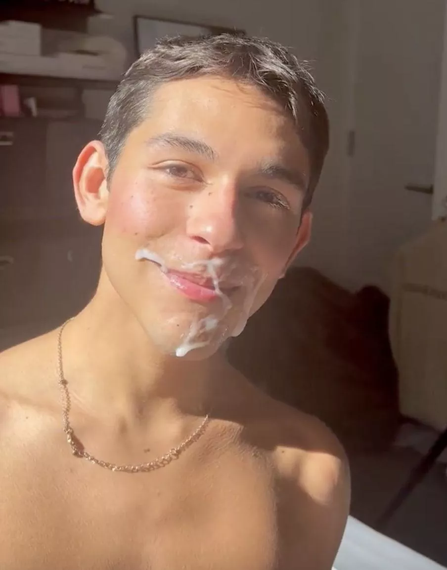 Facial artistry at its finest😈 (OF: Damien.grey) posted by meshgnugga