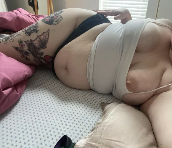 Good morning come cuddle mama in bed by Ljnymph