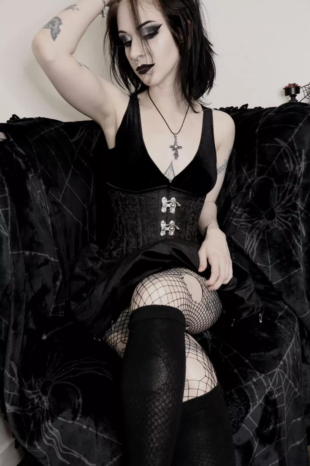 Gothy corset posted by space_outer