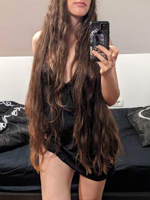 Hair long enough to cover my tits: check by darkspellslingerie