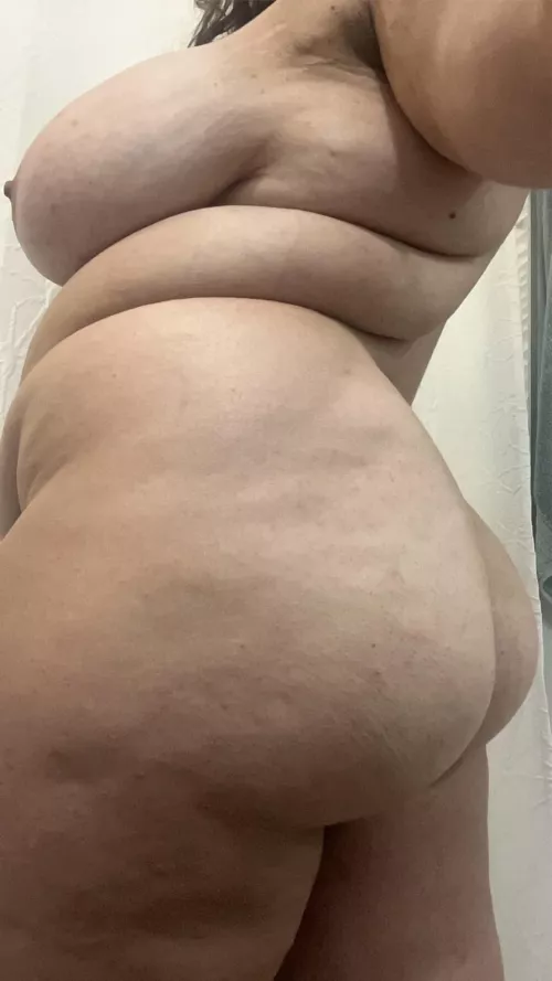 I need help making my ass red, are you available by ThickkSteph69