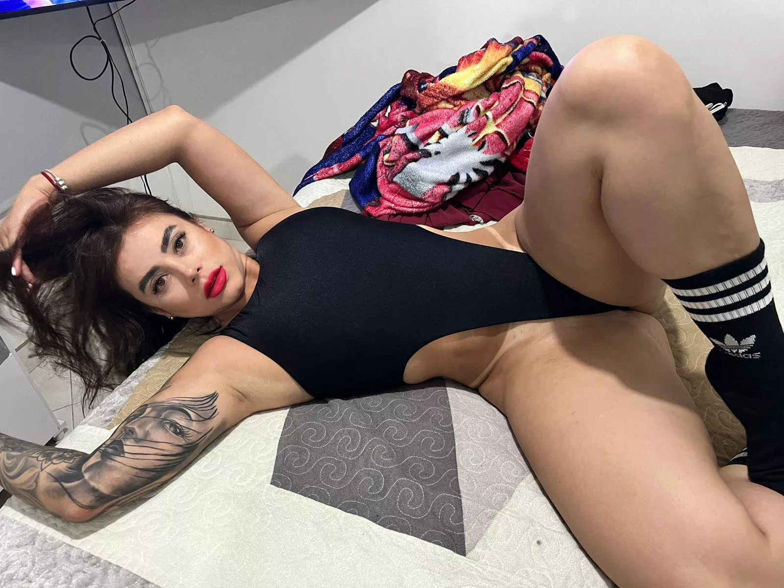 I'll fuck you better than your girlfriend posted by Sheyyla-valentin18