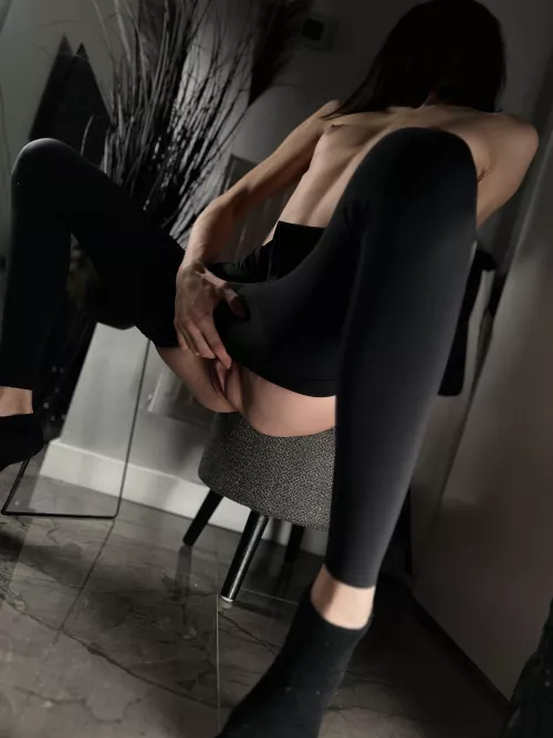 I’m kind of shy how flat I am by la_skinny