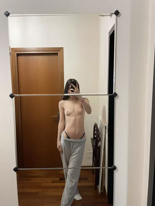 is it okay if im more on the smaller side? by Deaaarresttt