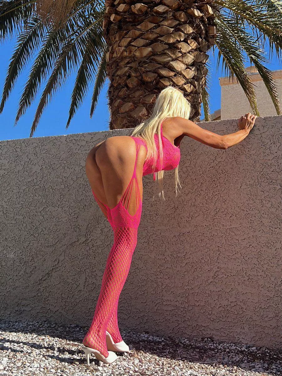 Just a MILF ready for the taking 💖 Any takers[image] posted by CoachLoni