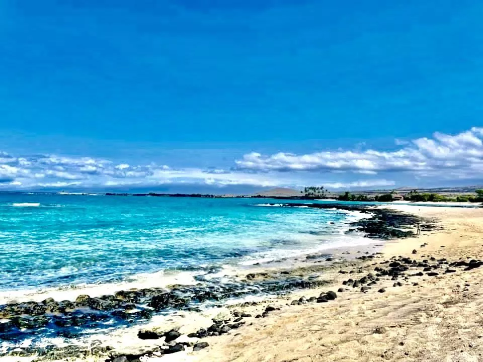 Kona, HI posted by alwaysreadyfor_more