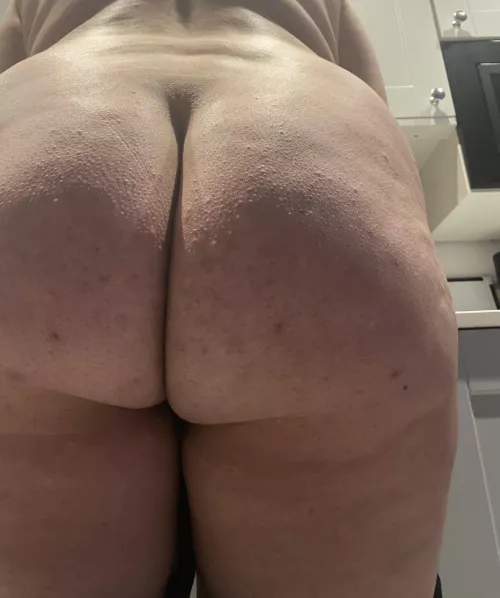 Thicc enough for you 🤭 by Acrobatic-Tackle-278