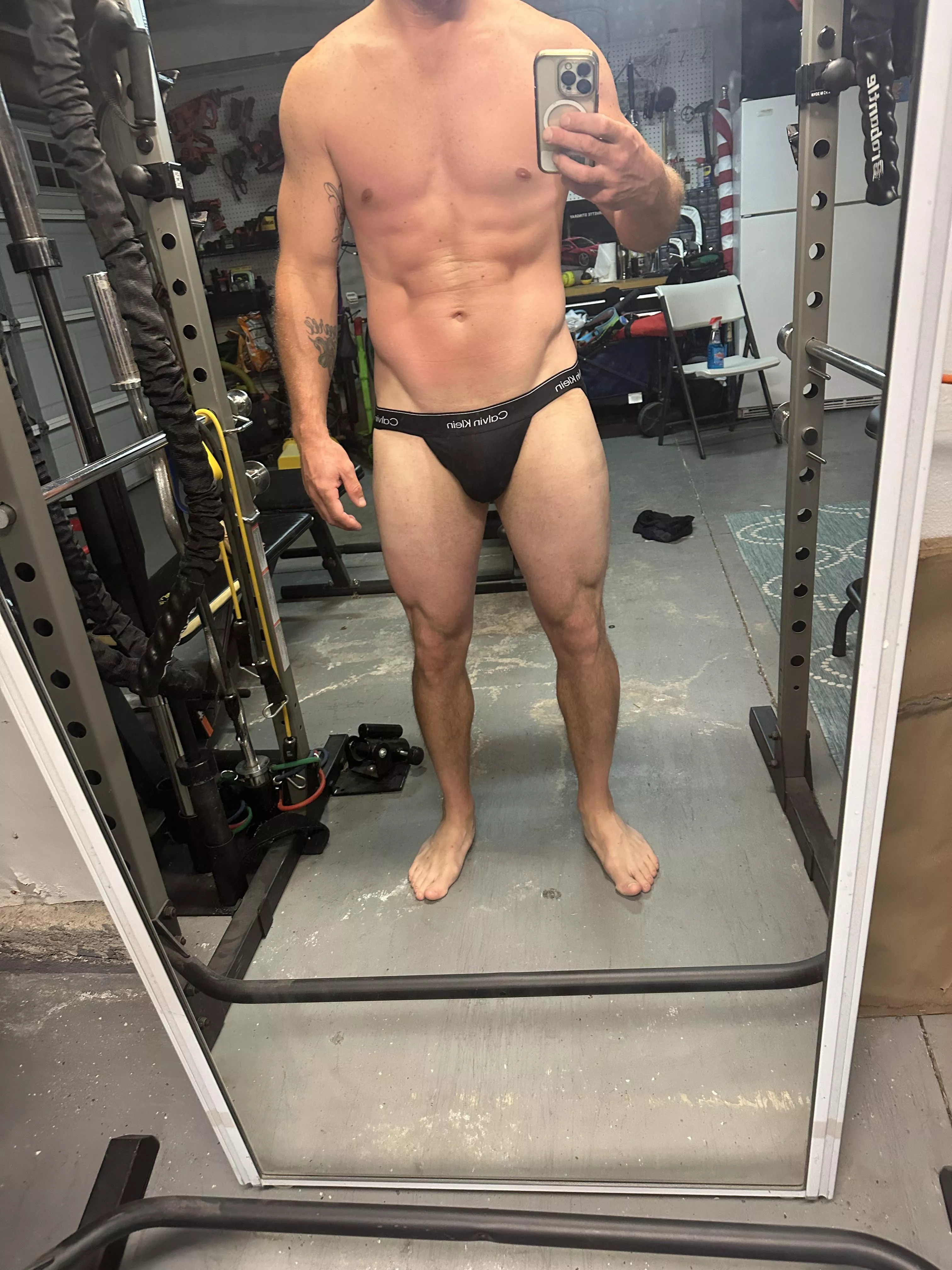 V in the new jock posted by Intelligent_Task_514