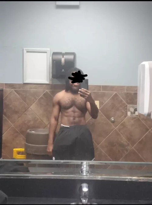 37M Chicago Fit hung black male seeking ongoing fwb by Acceptable_Poetry789