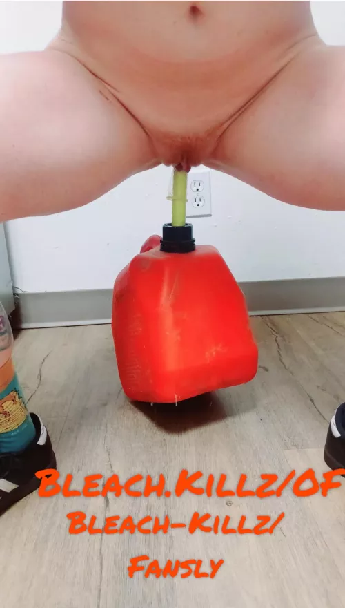 Adding a bit more heat to my fire crotch… 🥵🔥 by Bleach-Killz