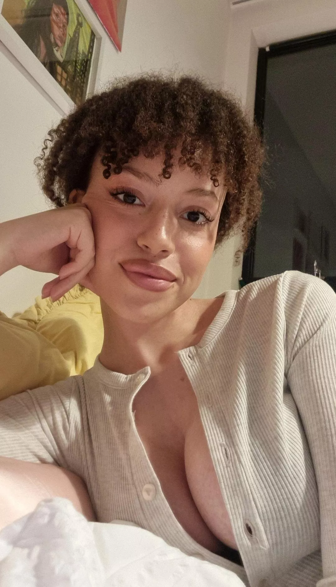 how are we spending the day? posted by xx-alien