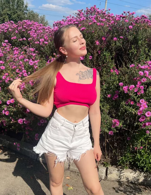 What beautiful flowers, aren't they? by BabySweetestt