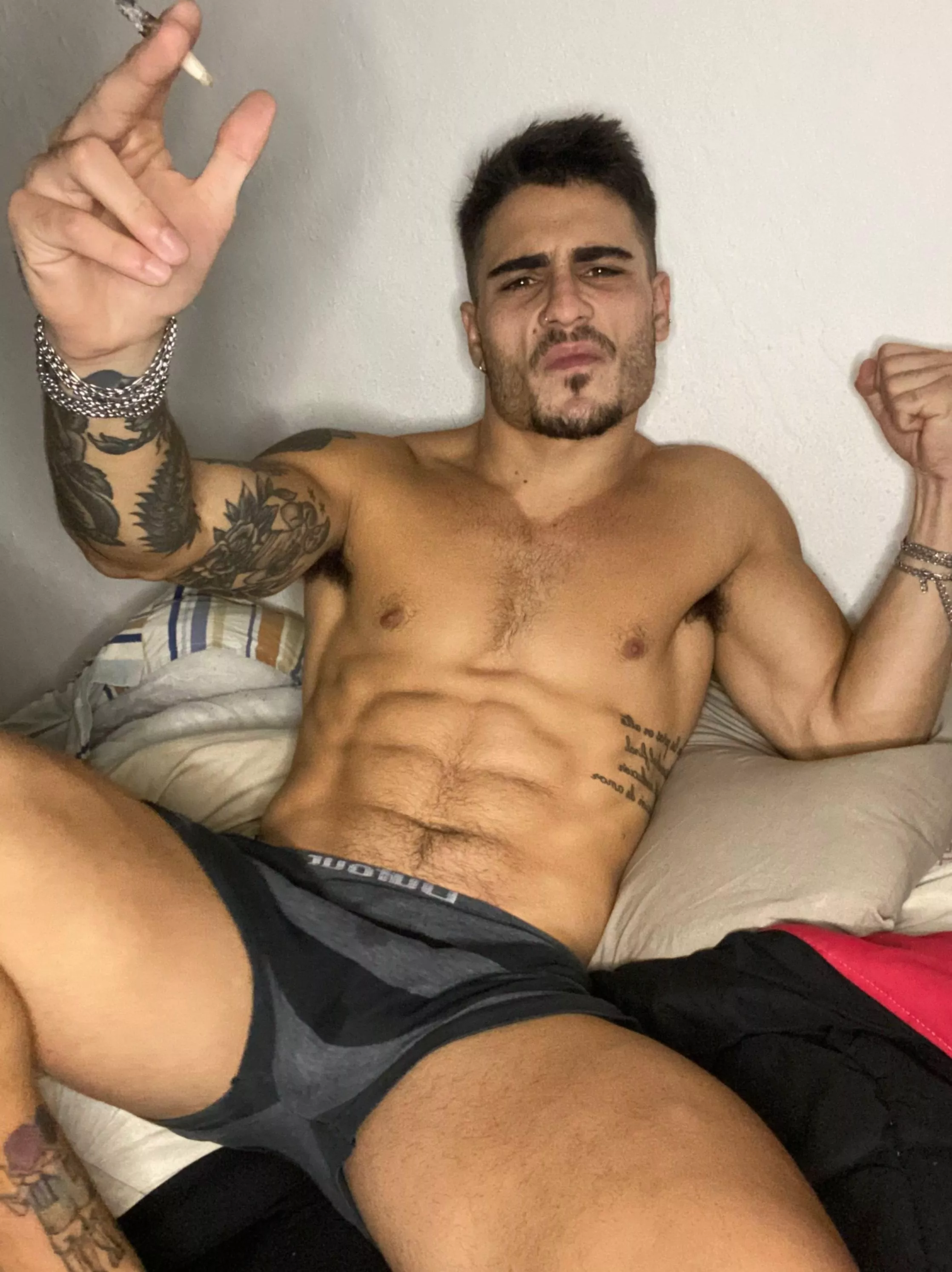 Who's gonna be my good little slut and do as they're told? posted by OliverKinggxoxo