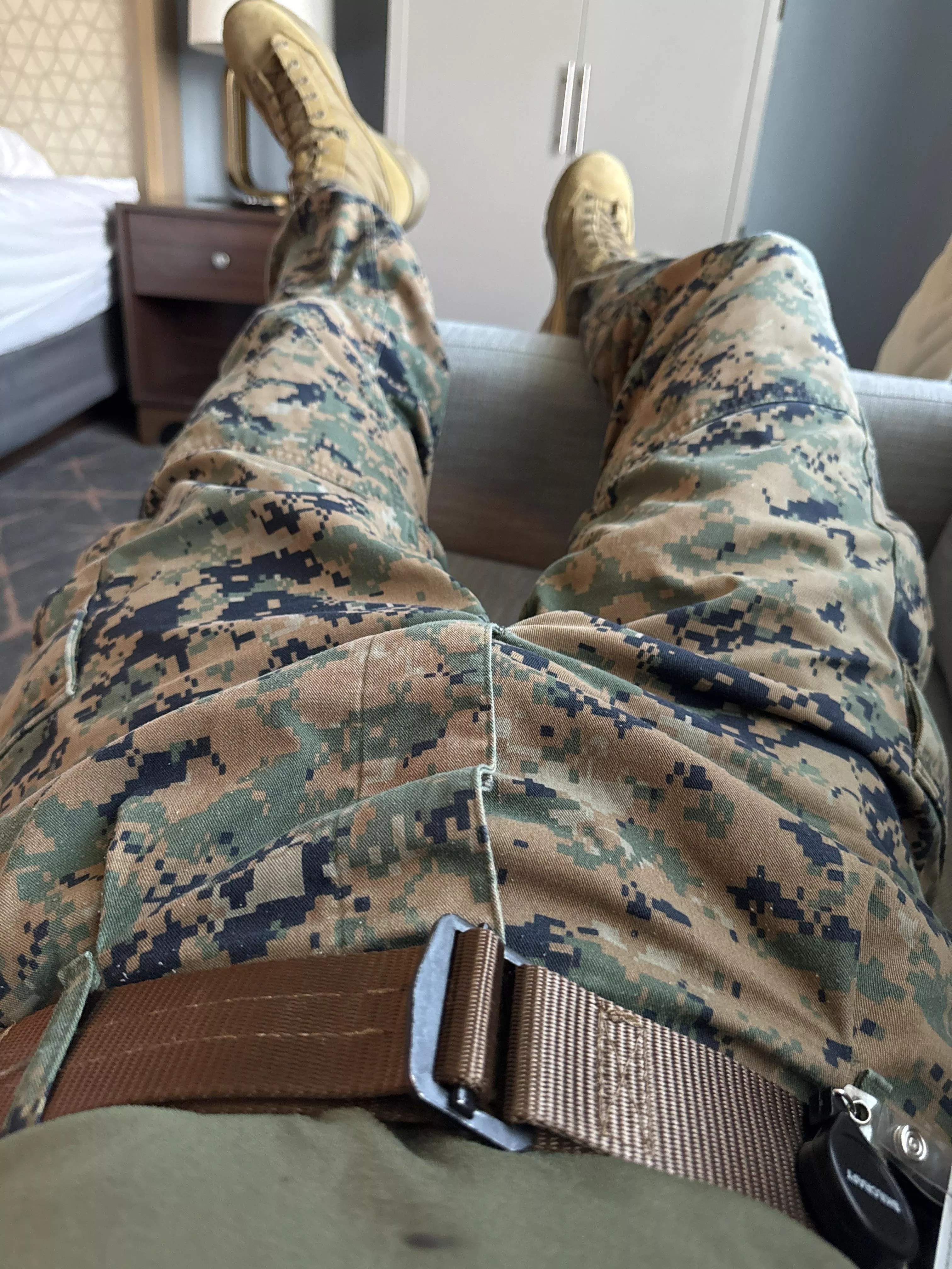 [27] hmu posted by HungJockstrap__