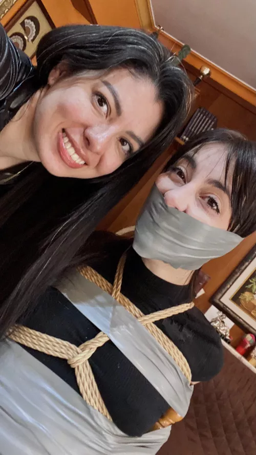 Bondage selfie by Icantthinkofaname567