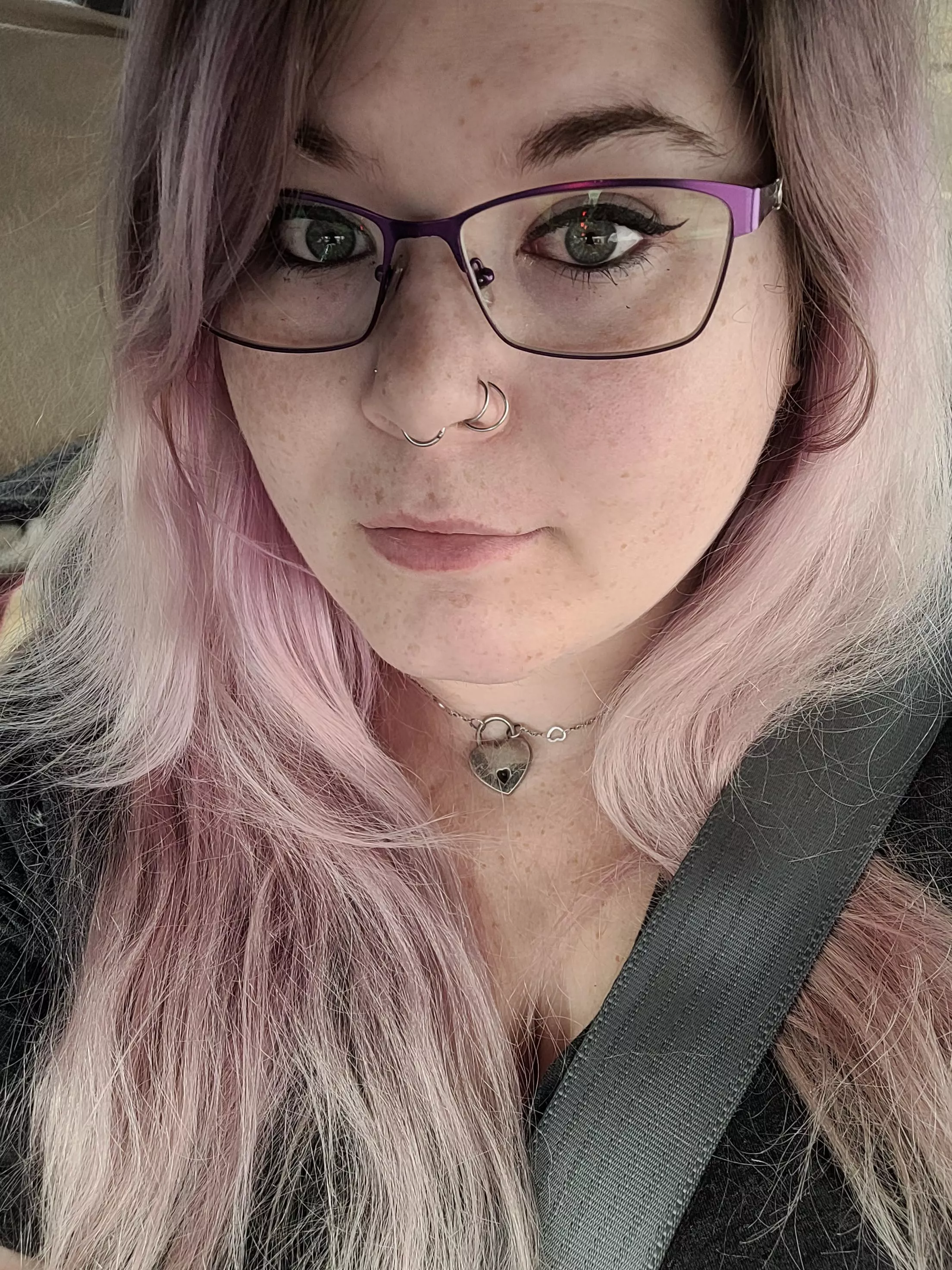 Car selfie! posted by cinanom_bunz