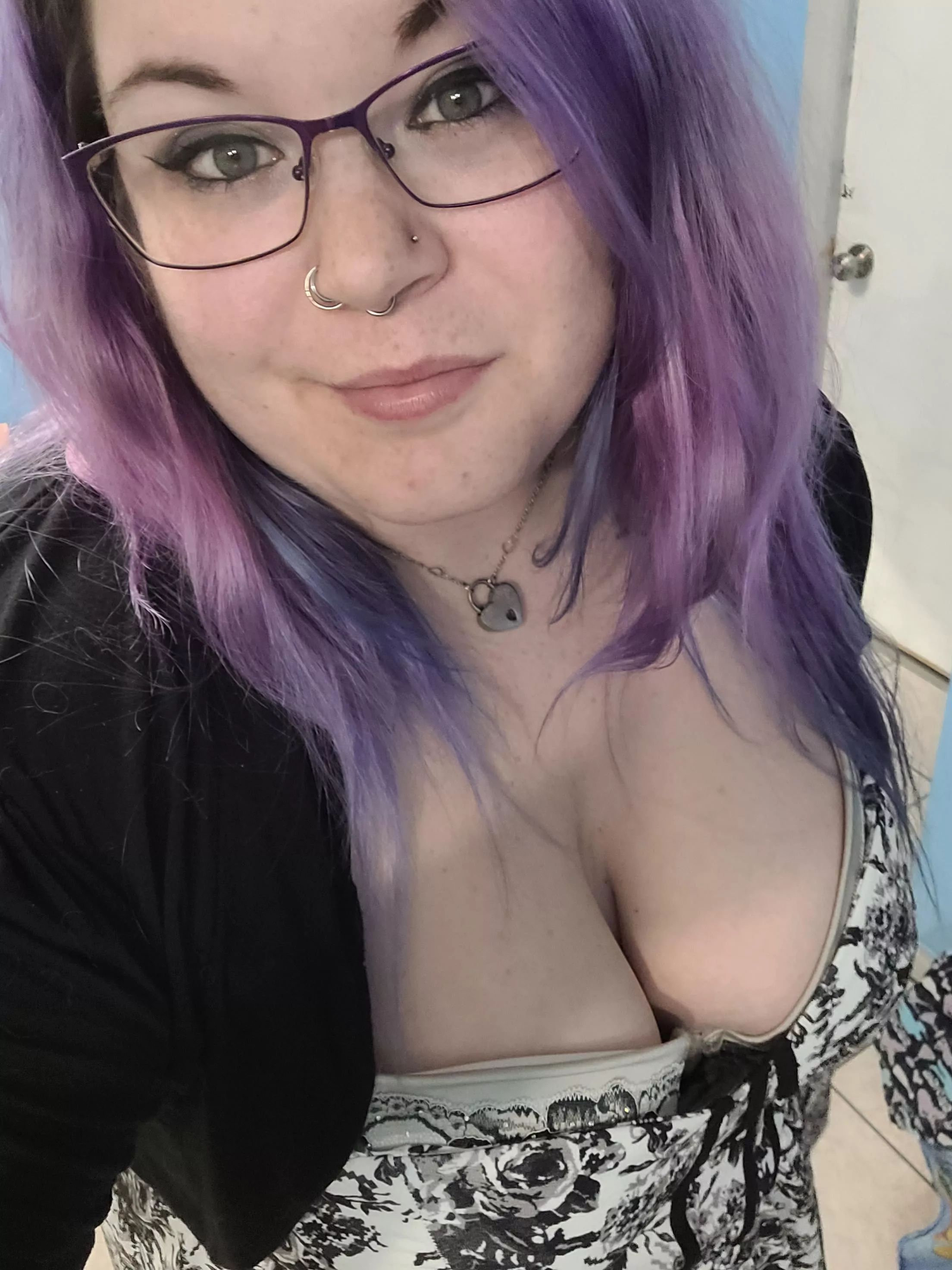 Felt pretty today 🥰 posted by cinanom_bunz