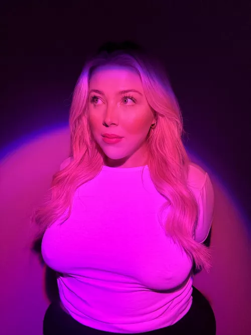 got a new ring light 😋 by pltpm