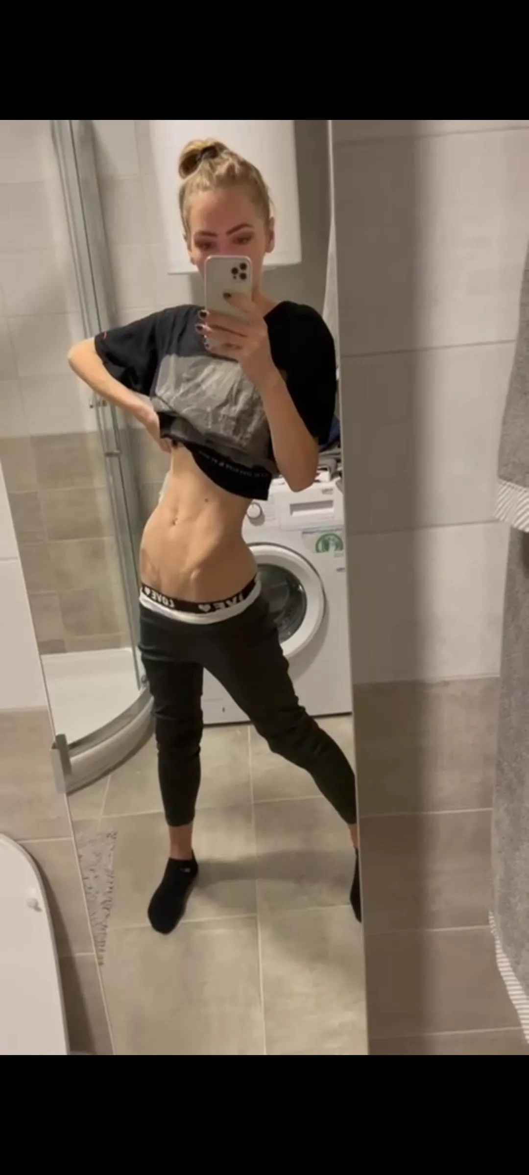 Quick mirror selfie [oc] posted by LuciDeArgento