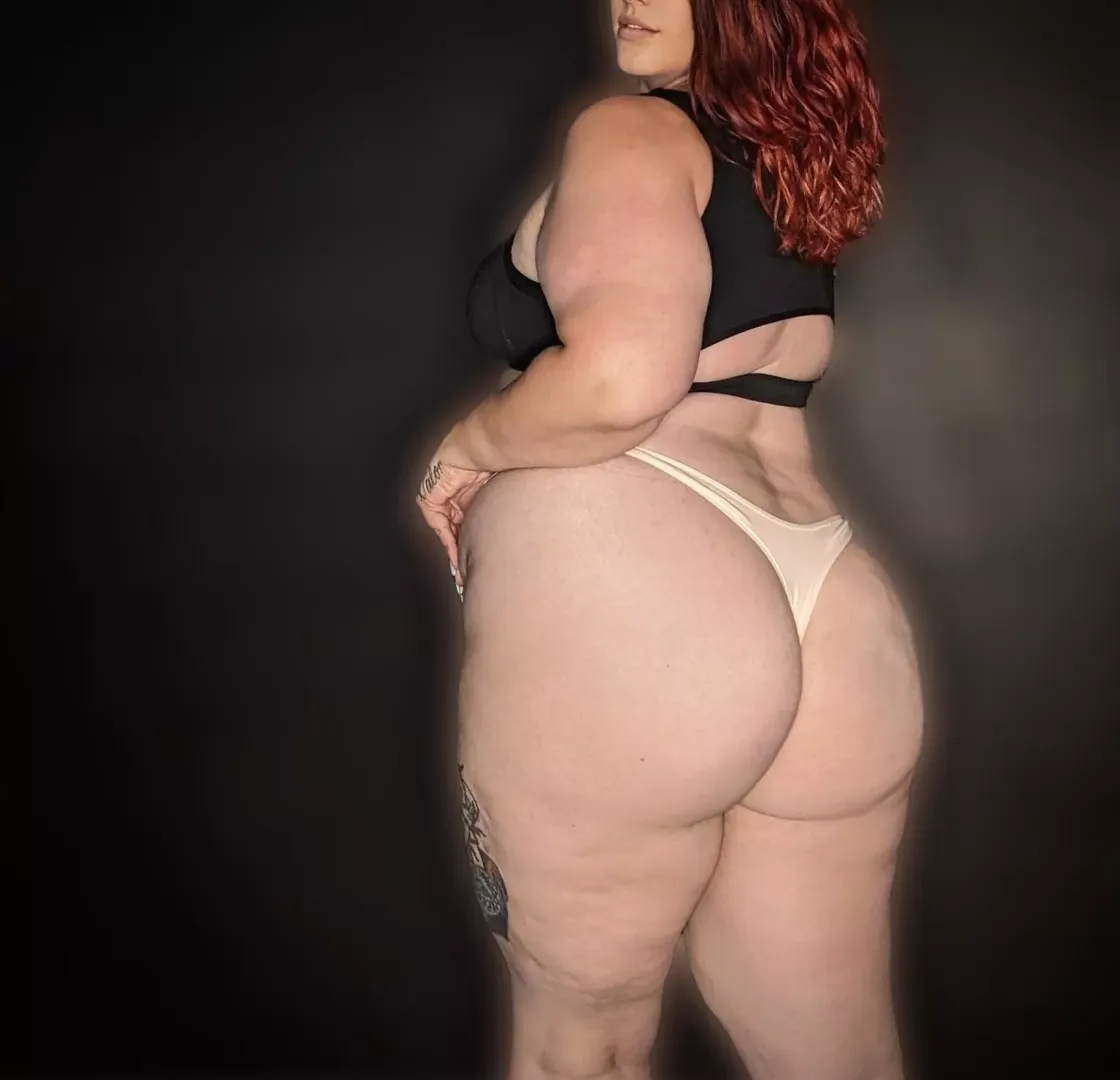 Super thick by SouthernSavanna