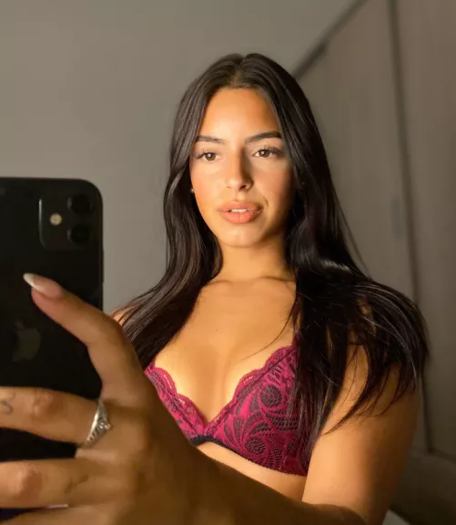 A real babe is one thats horny 24/7 by ShiftTeamWarlord777