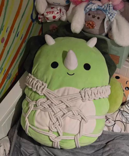 Another day another practice tie ^-^ by WiseRadish5125