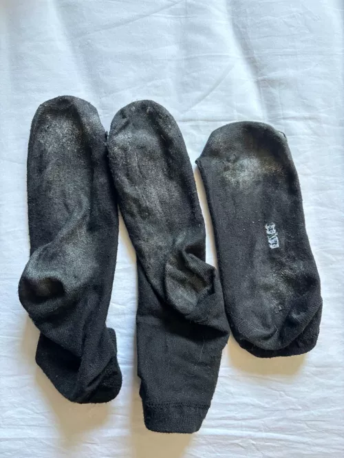 Bisexual (F) where are all my dirty sock loving girls 🧦 been to the gym 6 times wearing these 🤤 by One-Caramel1885