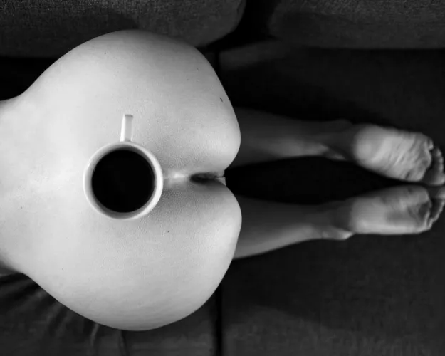 Coffee table 🖤☕️ by LadyNboy