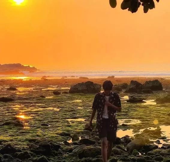 Enjoyy posted by bleyorr