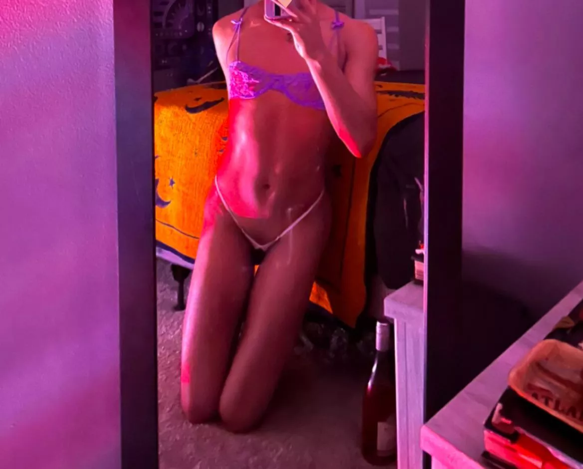 Freshly shaved and exploring up my body… posted by nebrazkanative