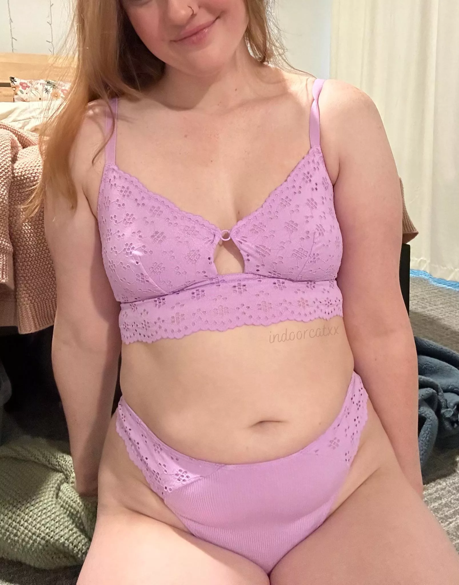 [IRTR] happy Wednesday everyone :)  posted by indoorcatxx