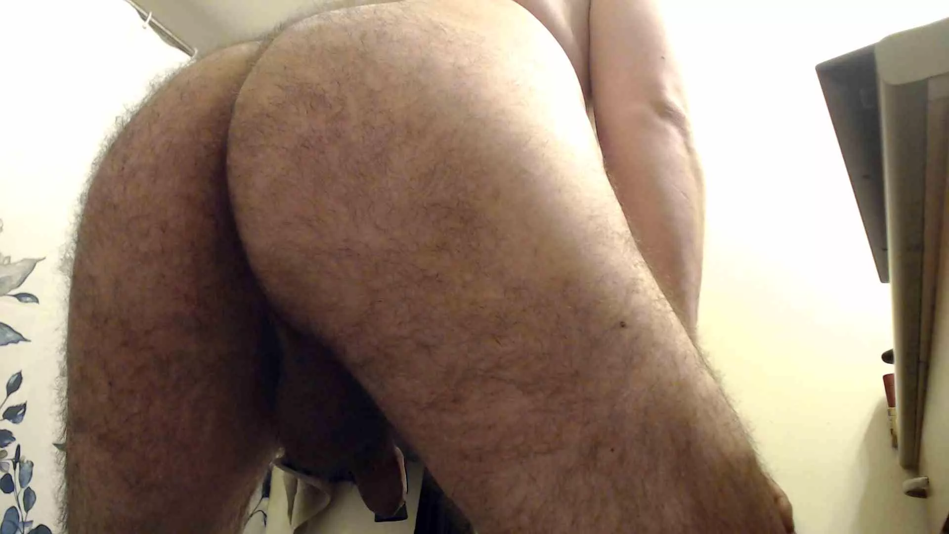 My hungry bottom ass posted by curvs34