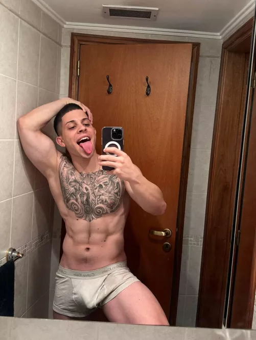 New here! What's going on?  by RevolutionaryPay580