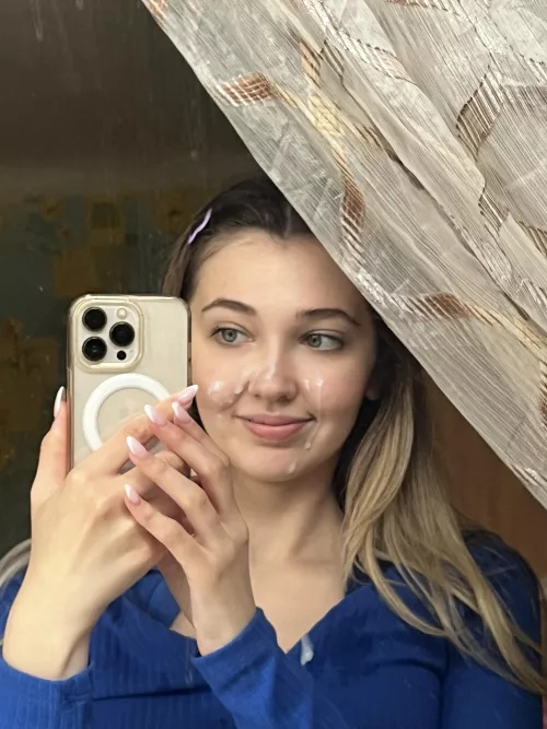 Tease and smile by Arya_Doll