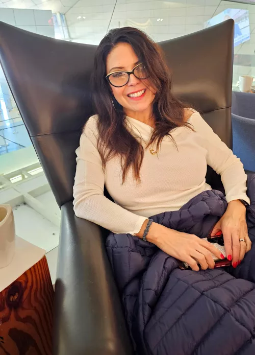 Waiting for an airplane by maynardpoindexter