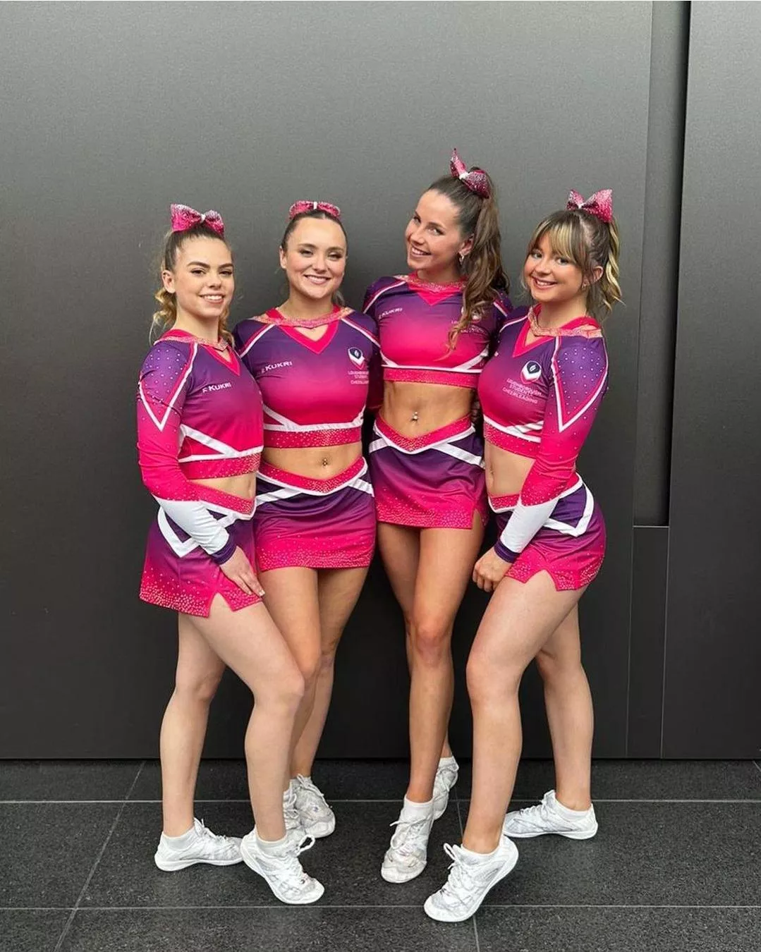 Which cheerleader are you fucking? [4] posted by ukguy879