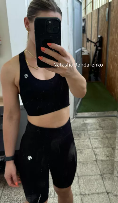 Work out and my bra  by NatyBond_OF
