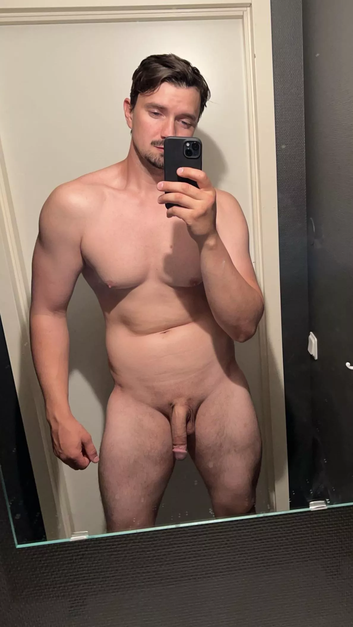 Am i your type? 6’3” 215lbs 😉 posted by testingground4