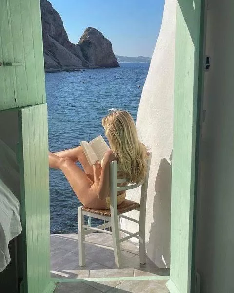 by the sea posted by frank461974