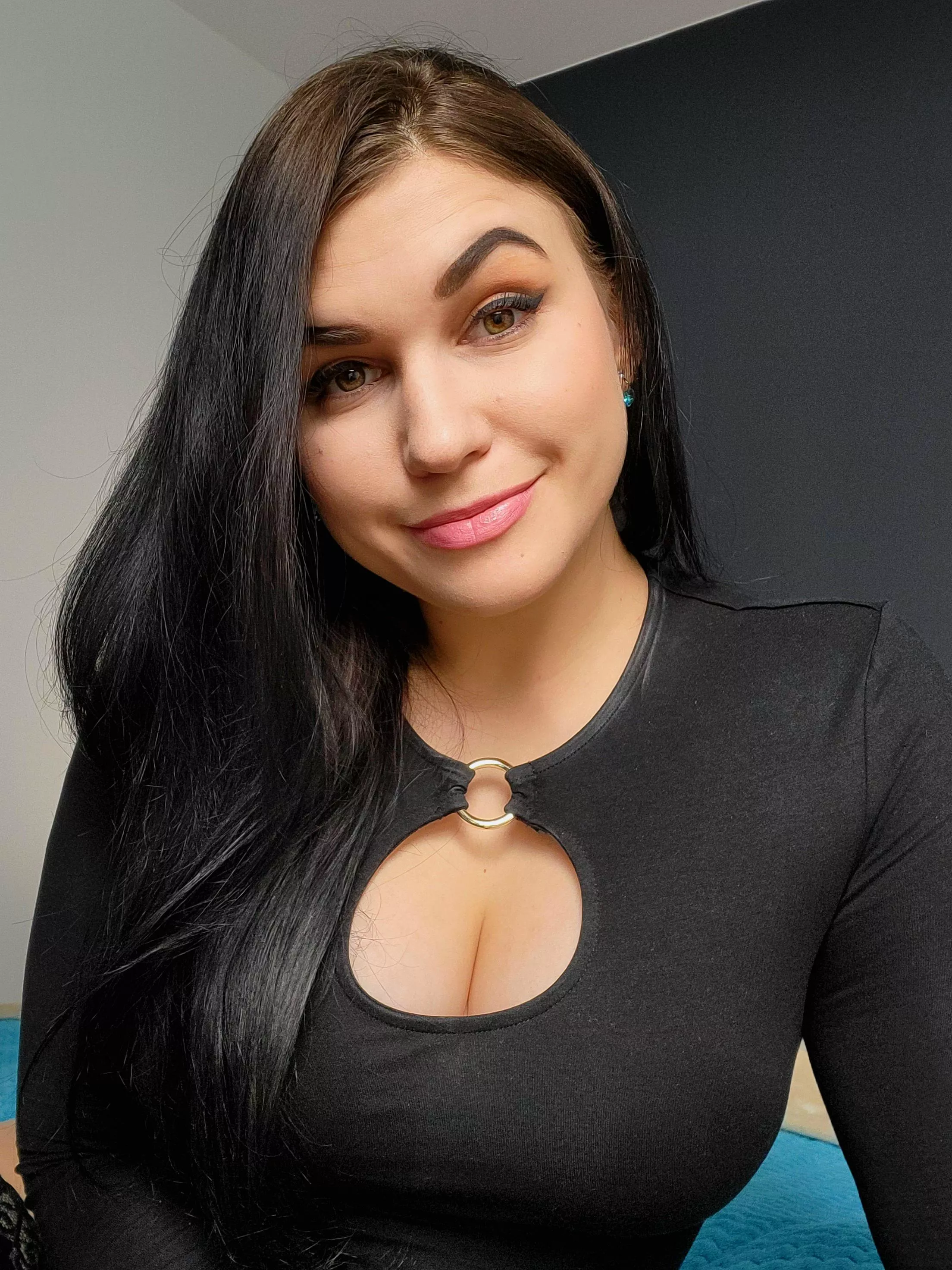 Come to see me on @chaturbate 😛 [Tiny_hat]  posted by Tiny_hat_