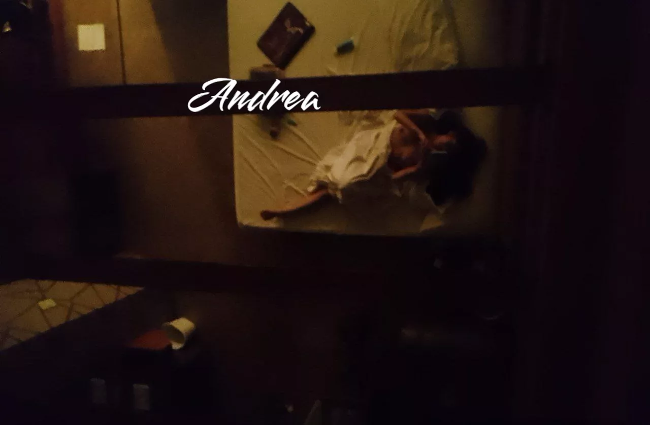 (f) Hinting at the forbidden delights that lie just beyond the light🤫 posted by Andrea010925